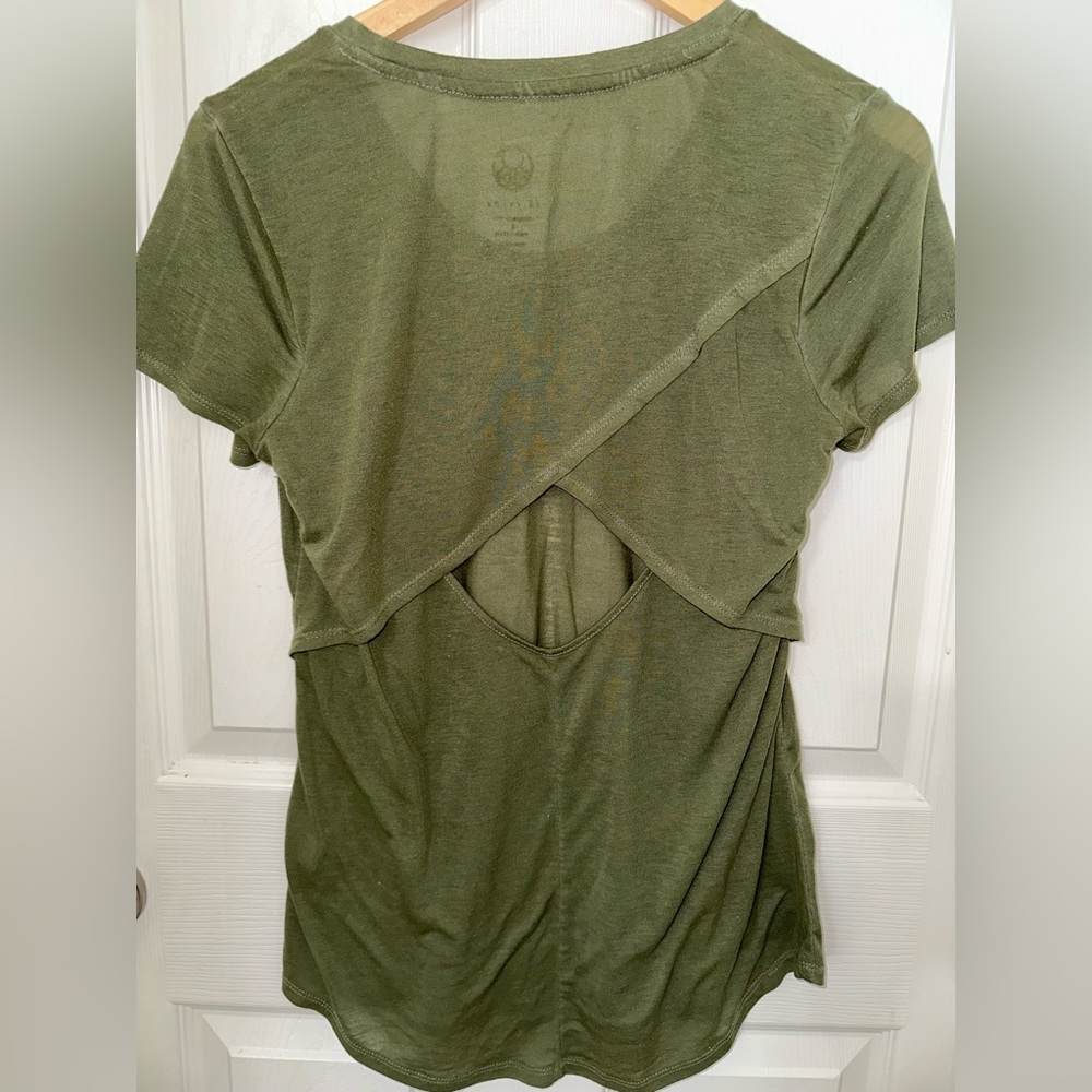 Green tee with back cut out